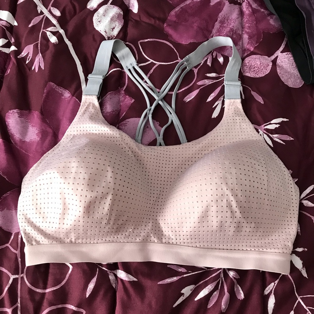 Victoria Secret Sport sports bra size 36DD